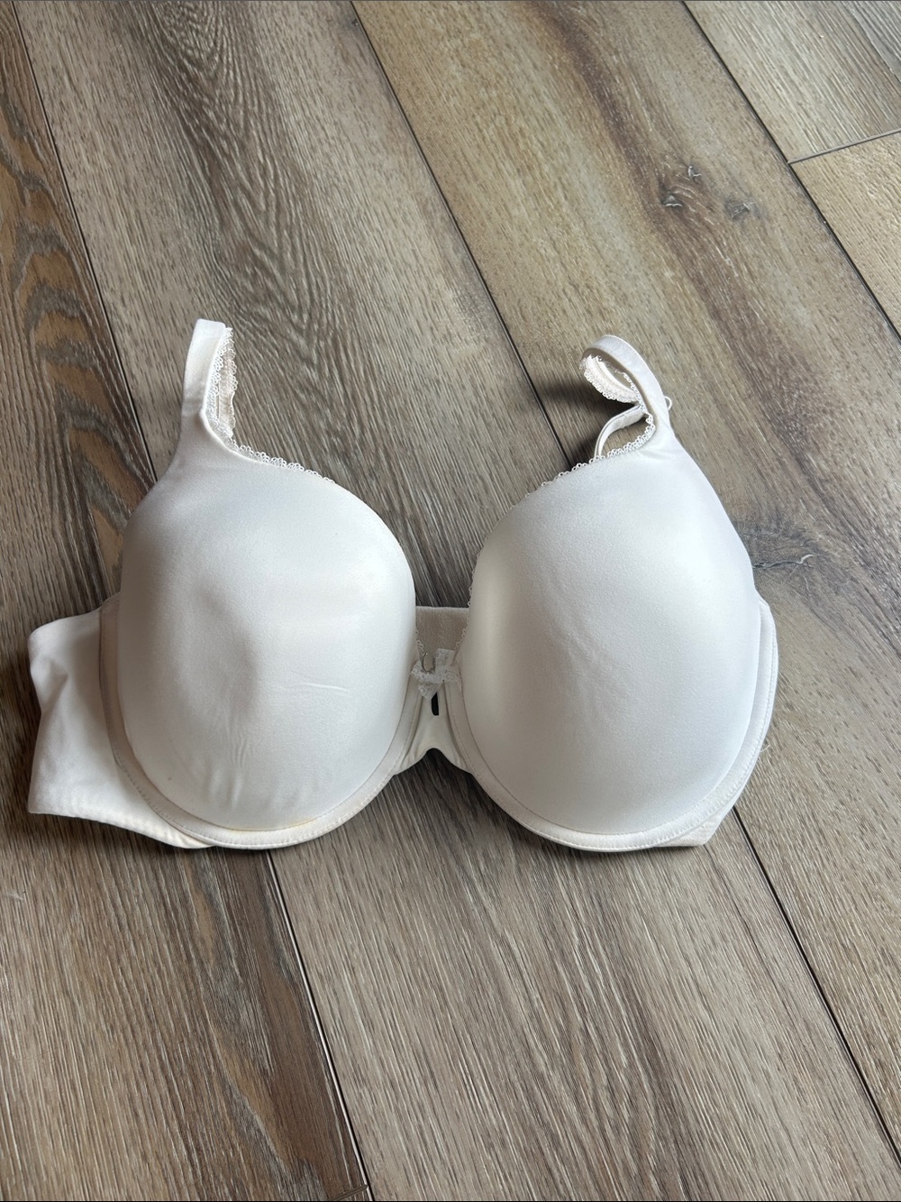 ••VICTORIA SECRET••Body by Victoria••Lined Perfect Coverage Bra